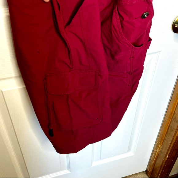 Duluth Heirloom Gardening Short Overalls Burgundy XL - Picture 4 of 8